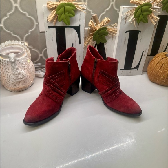 Naughty Monkey Red Suede Tassel Ankle Booties – Women’s 7.5 - Picture 3 of 8
